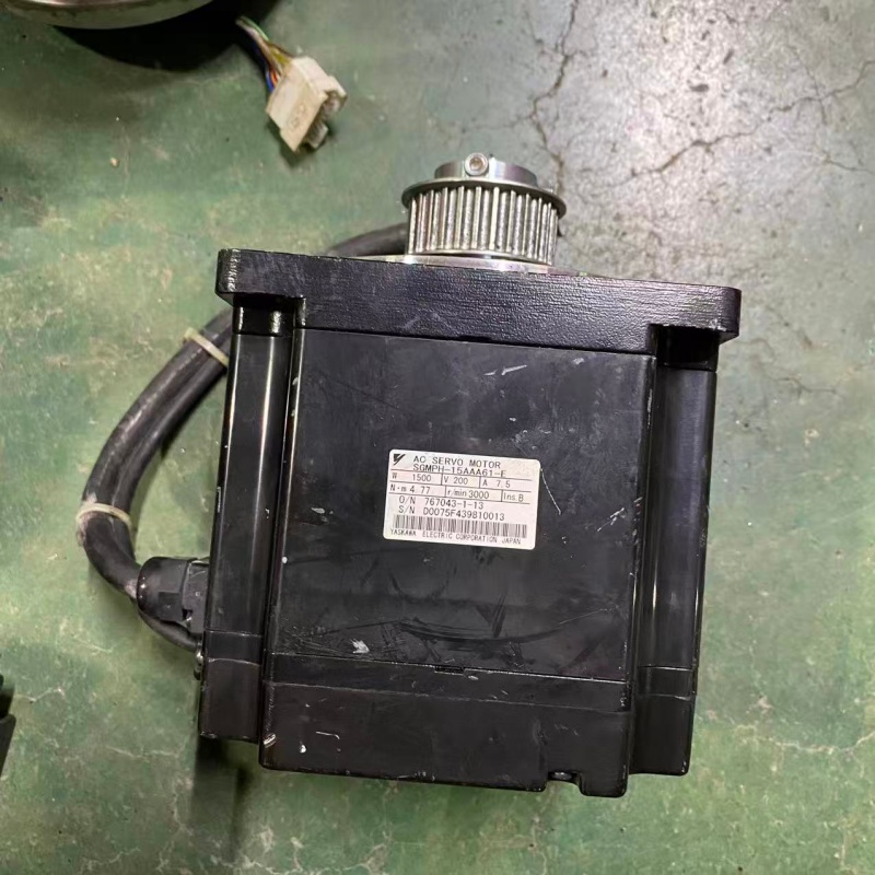 SGMPH-15AAA61-E 安川伺服电机